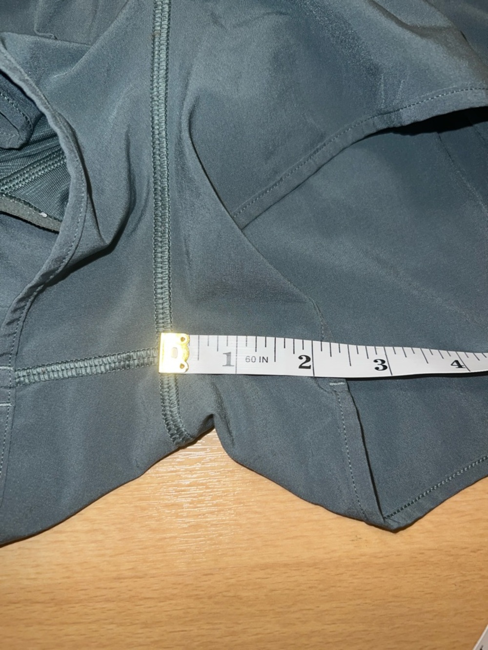 LULULEMON Hotty Hot lined shorts 2.5” - Picture 5 of 8